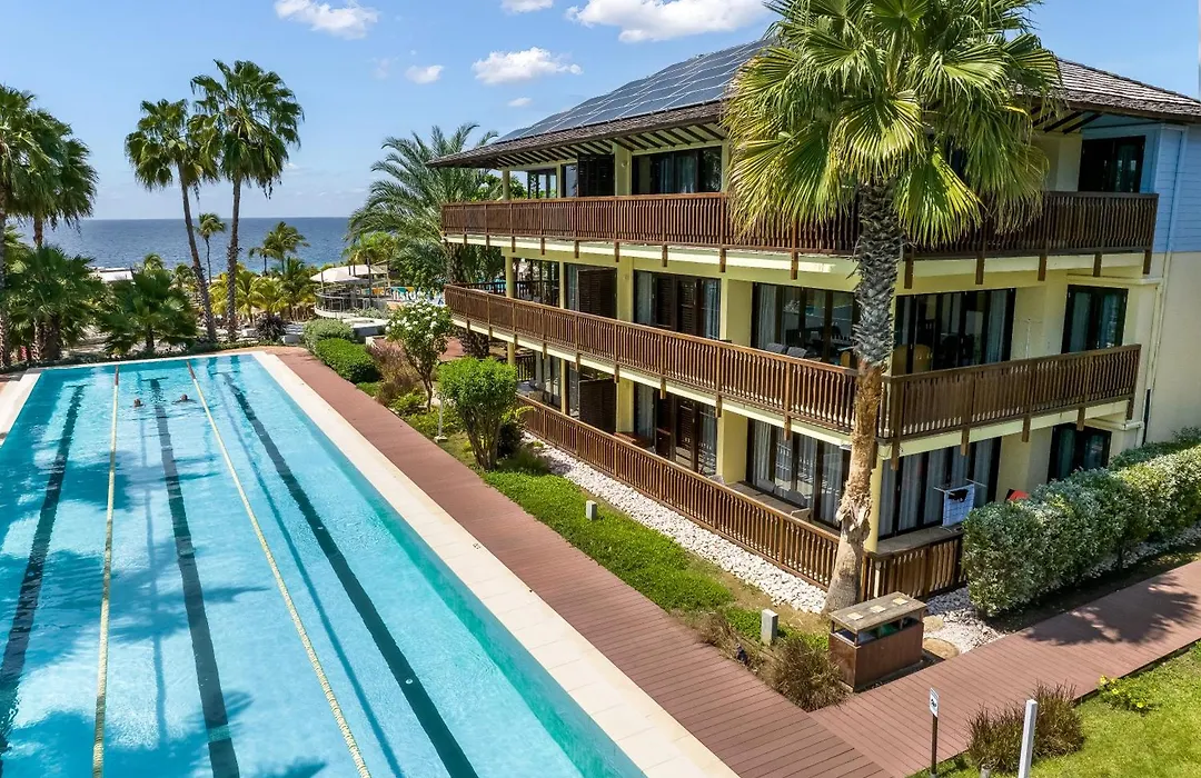 Lionsdive Beach Resort-1